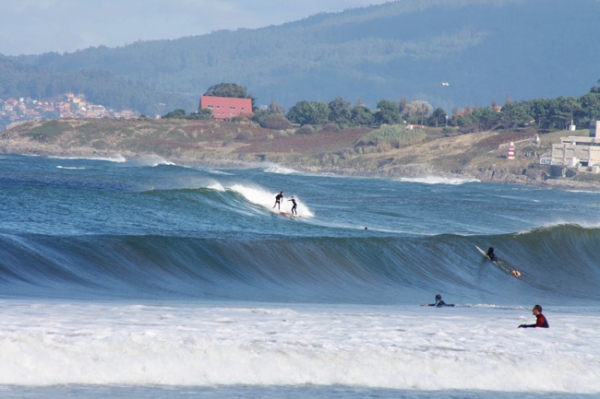 La playa de Galicia ideal para surfear a solo media hora de Vigo 5 Merca2.es Clima y condiciones óptimas
